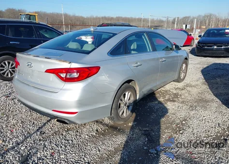 2015 Hyundai Sonata Se z USA, uszkodzony, nr VIN 5NPE24AF7FH175013